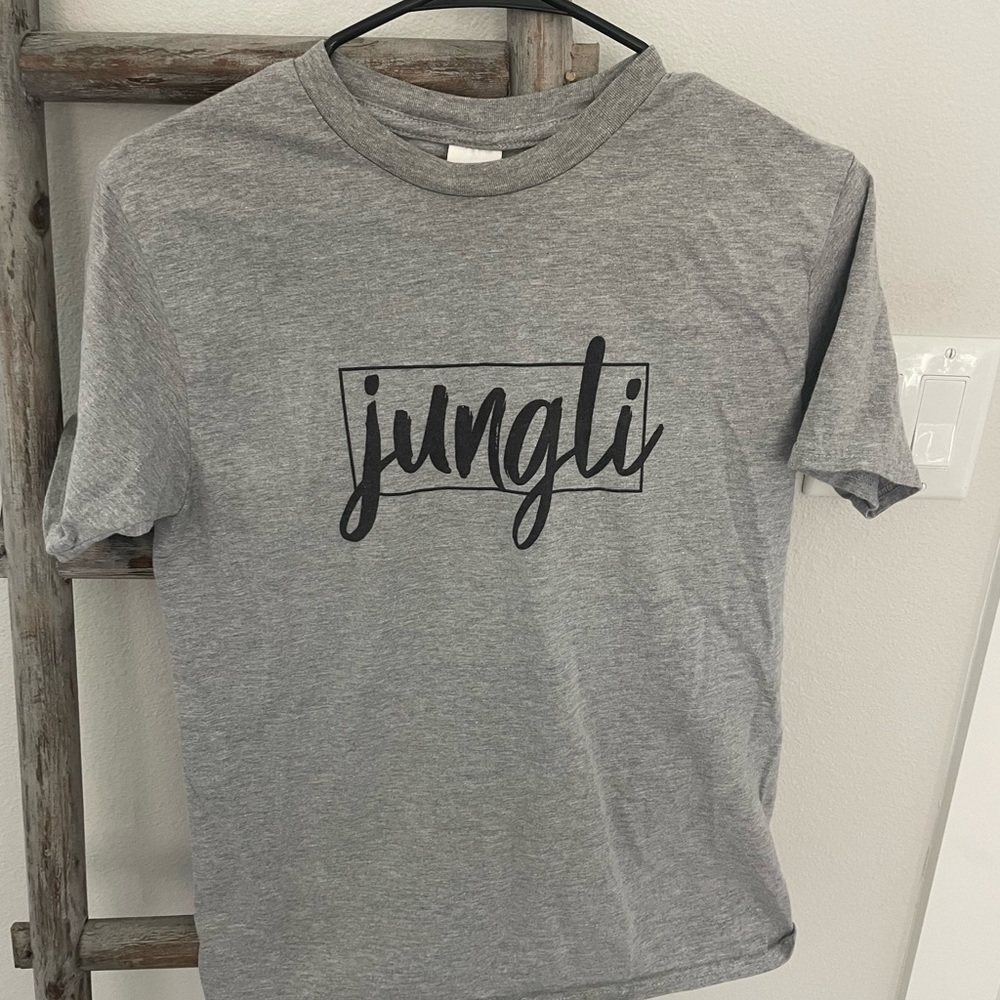 Woman JUNGLI (Means “wild”) Size Small Shirt